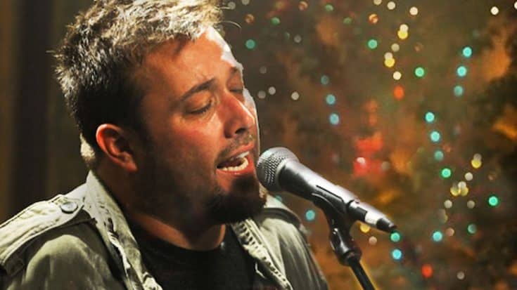 Uncle Kracker Puts His Own Spin On “My Hometown Christmas” | Country Music Videos