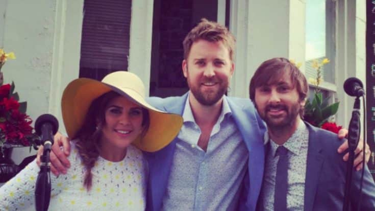 Lady Antebellum Pulls Off Flawless National Anthem In The Rain Prior To Kentucky Derby | Country Music Videos