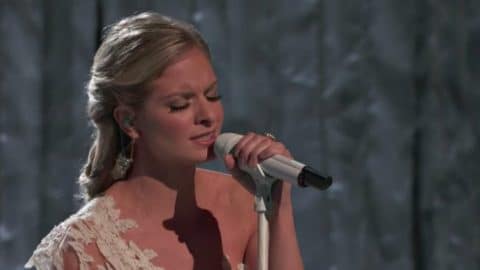 Lauren Duski Delivers Flawless Performance Of “Ghost In This House” During ‘Voice’ Semi-Finals | Country Music Videos
