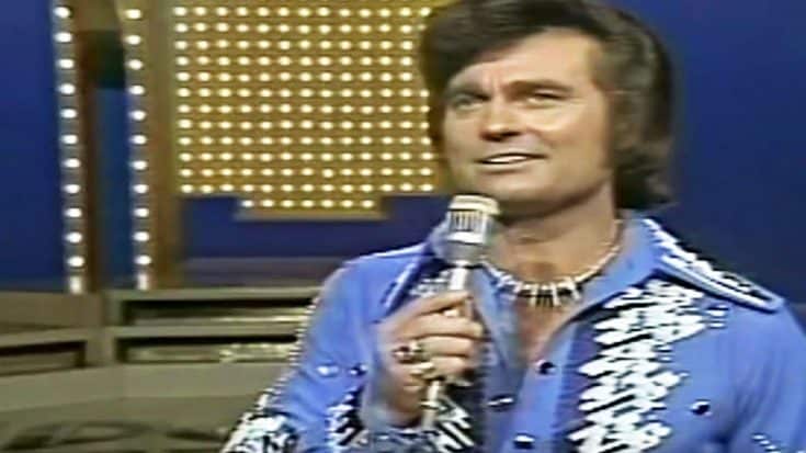 Leroy Van Dyke Takes ‘The Auctioneer’ To The Next Level In Rare Performance | Country Music Videos