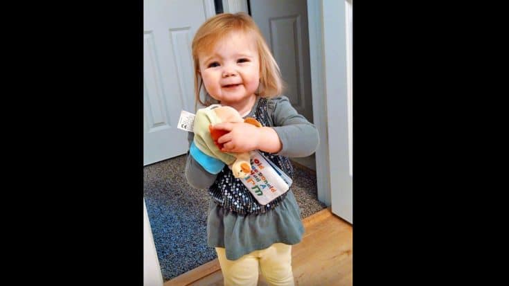 Adorable Toddler’s Rendition Of “Old MacDonald Had A Farm” Is Too Cute To Handle | Country Music Videos