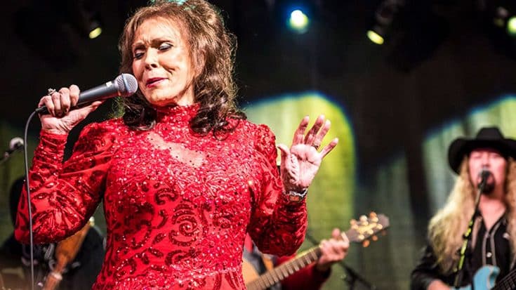Loretta Lynn Threatens To Fire Her Band…And It’s HILARIOUS! | Country Music Videos