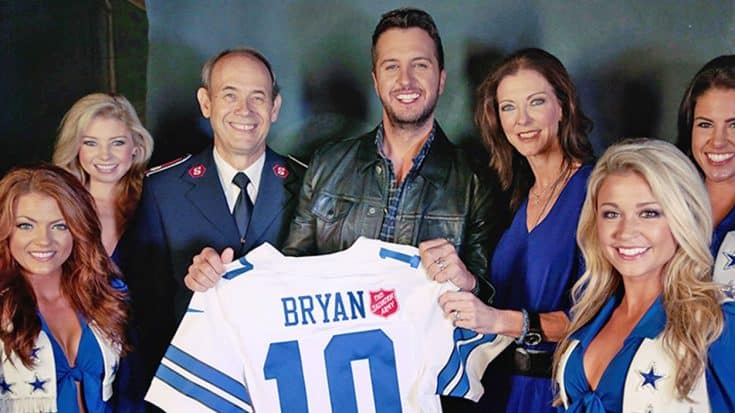 Luke Bryan Joins The Dallas Cowboys For This Truly Inspiring Announcement | Country Music Videos