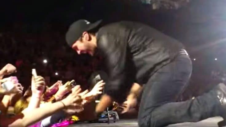This Lucky Fan Steals A Kiss From Luke Bryan! | Country Music Videos