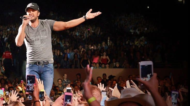 Luke Bryan Concert Causes Traffic Fiasco | Country Music Videos