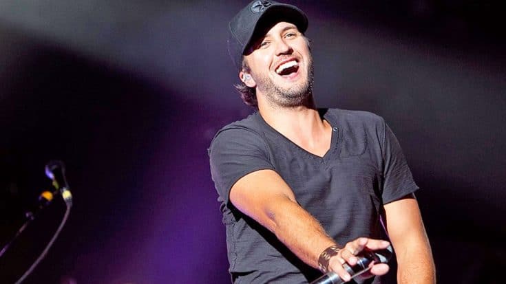 Luke Bryan Shows Radio Host How To Really ‘Shake It’ | Country Music Videos