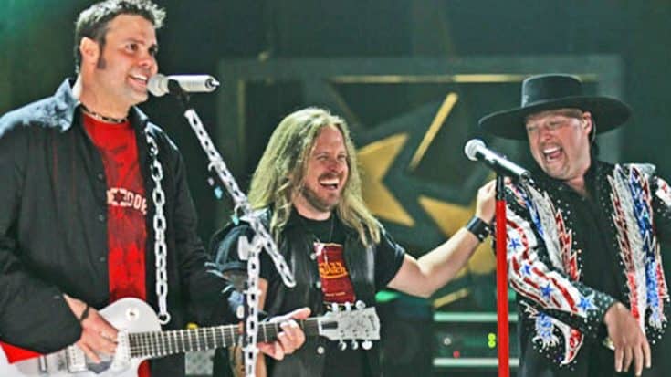 Montgomery Gentry & Lynyrd Skynyrd Team Up In 2004 “Sweet Home Alabama” | Country Music Videos