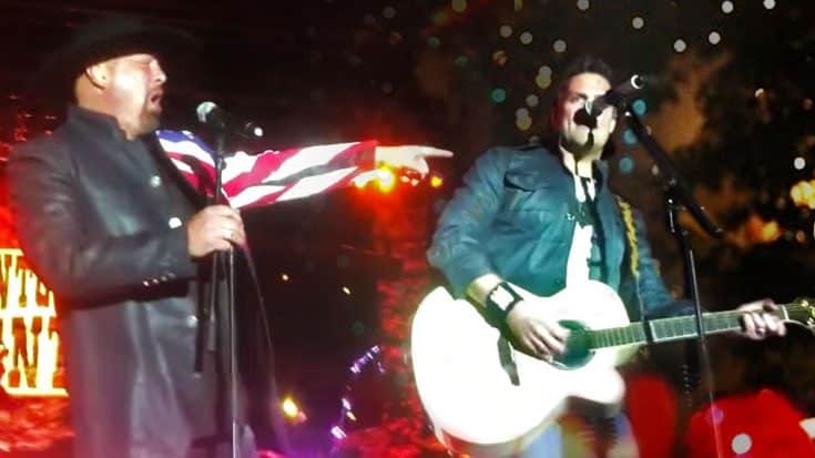 Eddie & Troy Deliver Rare Performance Of Hysterical Country Christmas Song | Country Music Videos