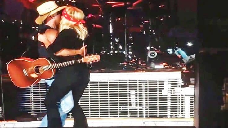 Miranda Lambert & Kenny Chesney Two-Step To George Strait Classic On Stage | Country Music Videos