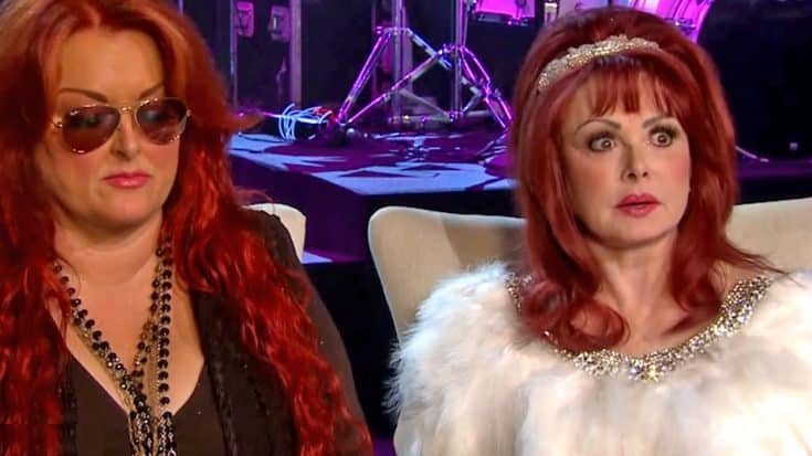 Wynonna Judd Defends Her Mom Against ‘Hideous’ Critic | Country Music Videos