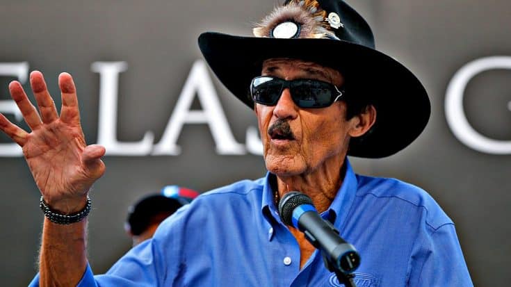 Richard Petty Finally Announces New Driver For Historic #43 | Country Music Videos