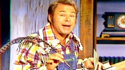 Roy Clark Spills The Beans On 'Hee Haw 