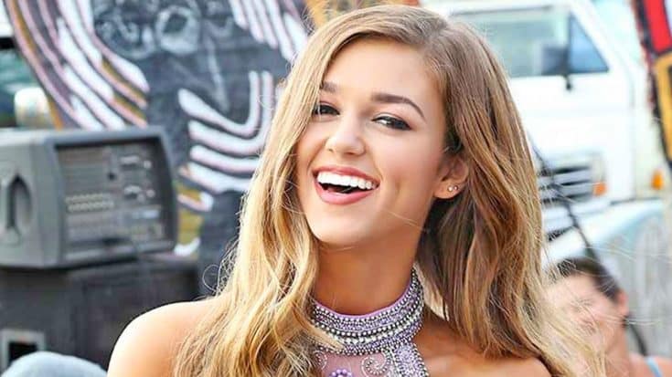 Sadie Robertson Shares Hilarious Video Of Grandparents Dancing | Country Music Videos