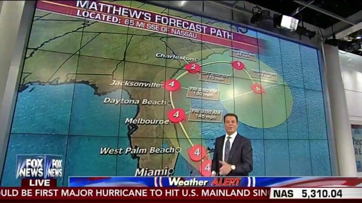 Fox News Anchor Issues Strong Warning For Those Riding Out Hurricane Matthew | Country Music Videos