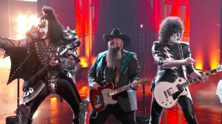 Sundance Head & KISS Deliver Country-Fried Medley Of Classic Hits On ‘Voice’ | Country Music Videos