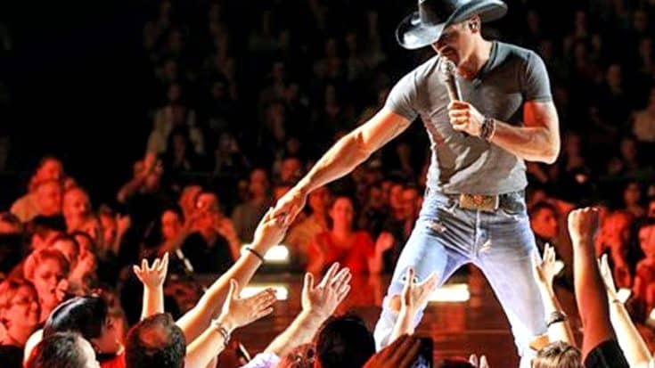 In A SHOCKING Twist, Thousands Of Fans Sing To Tim McGraw | Country Music Videos
