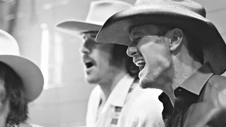 Tim McGraw & Midland Perform Acoustic “Dixieland Delight” Tribute To Alabama | Country Music Videos