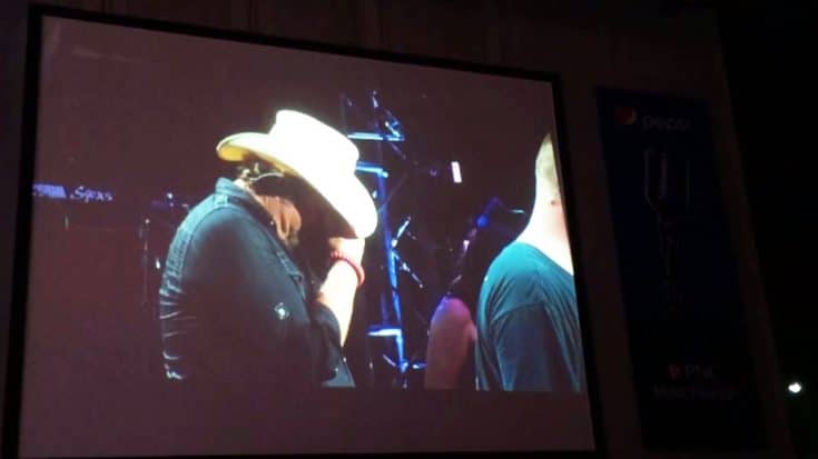 Toby Keith Opens Up About His Emotional Break Down On Stage | Country Music Videos