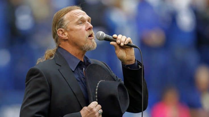 Trace Adkins Honors Military With  Patriotic National Anthem Performance | Country Music Videos