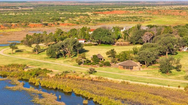 $725 Million Texas Ranch For Sale, Any Takers?!? | Country Music Videos