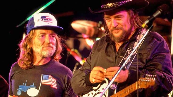 Blast From The Past: Willie Nelson Joins Waylon Jennings For ‘Good Hearted Woman’ Circa 1987 | Country Music Videos