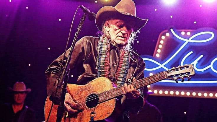 84-Year-Old Willie Nelson Kicks The Flu’s Ass In New Photo | Country Music Videos