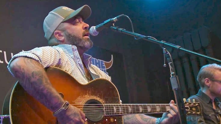 Pure Confidence Pours Through Each Word Of Aaron Lewis’ ‘Country Boy’ Performance | Country Music Videos