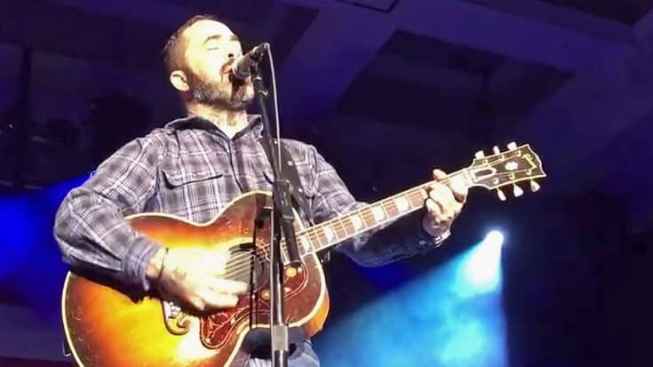 Sin City Hits The Jackpot With Aaron Lewis’ Profound Performance Of ‘Stuck In These Shoes’ | Country Music Videos