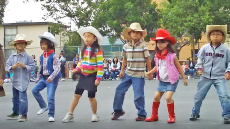 Tiny Cowboys and Cowgirls Perform Cute As Can Be Line Dance To ‘Achy Breaky Heart’ | Country Music Videos