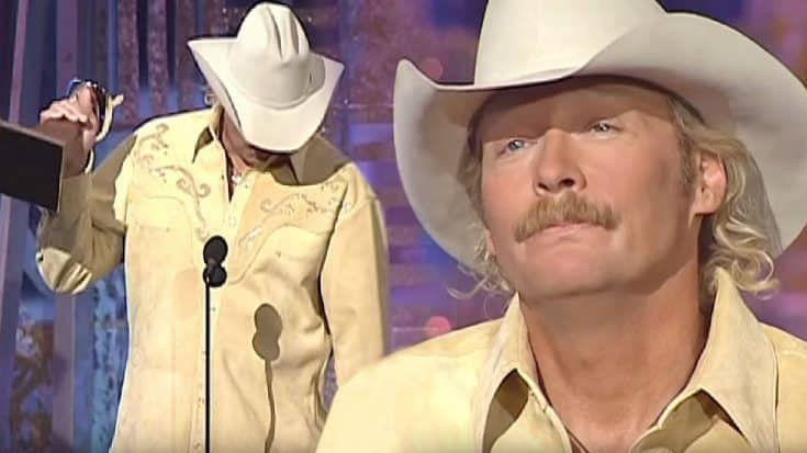 Alan Jackson Breaks Down During ‘Song Of The Year’ Acceptance Speech For 9/11 Tribute Song | Country Music Videos