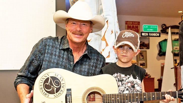 Alan Jackson Wishes Happy Birthday To His 6-Year-Old Cancer-Stricken Fan | Country Music Videos