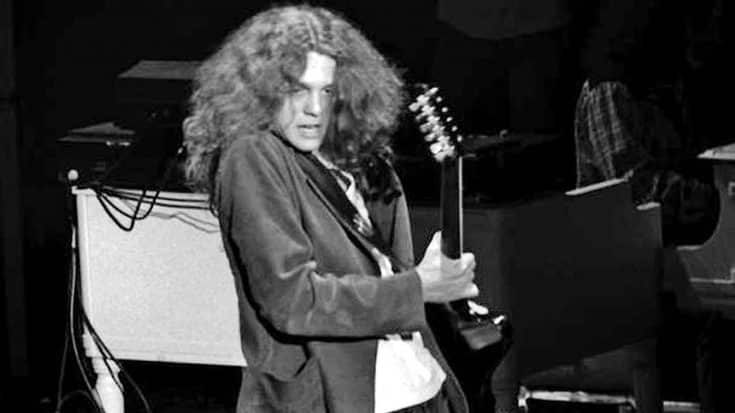 Allen Collins Showcases His Skills In Isolated “Free Bird” Guitar Solo | Country Music Videos