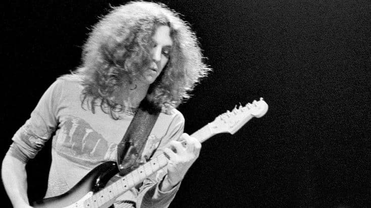 Skynyrd’s Guitar Lineup Explains How Allen Collins’ Unmatchable Talent Gave ‘Free Bird’ Its Wings | Country Music Videos