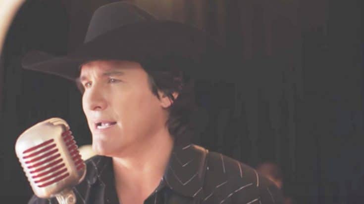 Joe Nichols Transforms Popular 90s Rap Hit Into A Traditional Country Song | Country Music Videos
