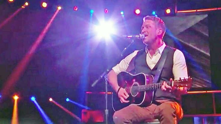 Barrett Baber Wows With Conway Twitty Classic On ‘The Voice’ | Country Music Videos