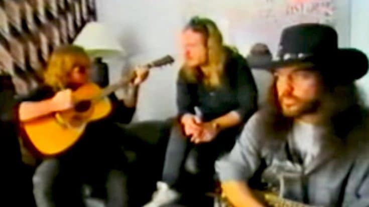 Behind-The-Scenes Footage From ‘Endangered Species’ Proves Strength Of Skynyrd’s Brotherhood | Country Music Videos