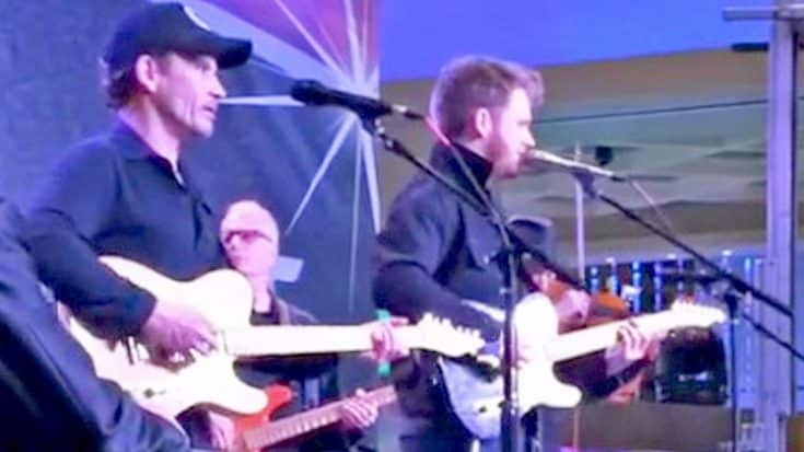 Merle Haggard’s Two Sons Honor Him With Remarkable Tribute Performance | Country Music Videos
