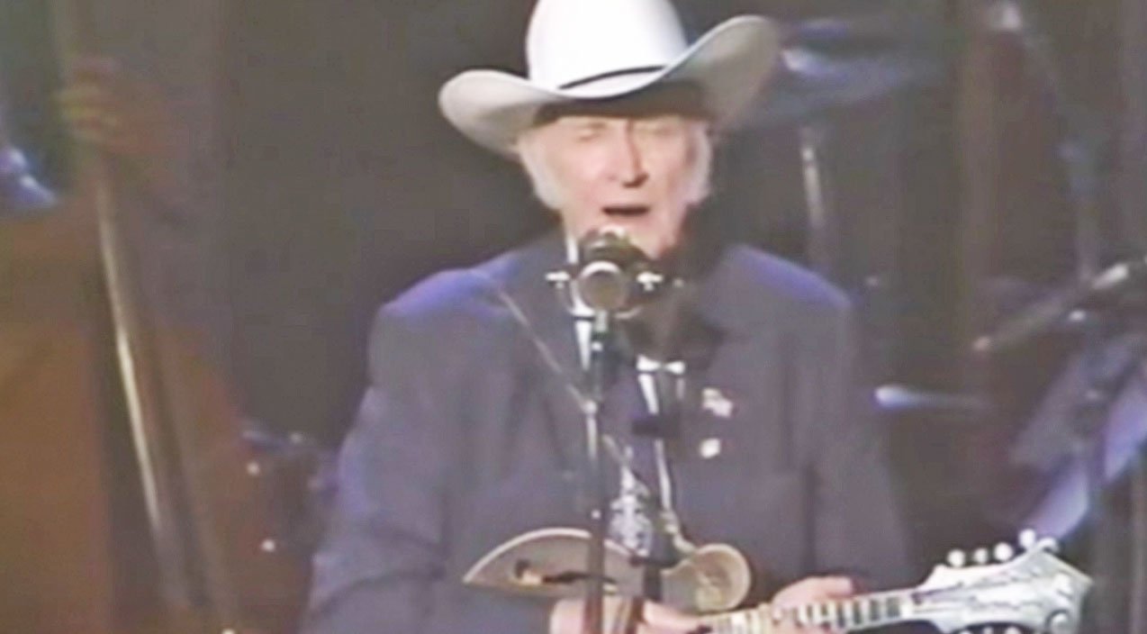 With Just A Mandolin, Bill Monroe Performs ‘Wayfaring Stranger’ | Country Music Videos
