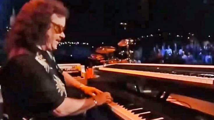 Billy Powell Delivers Improv Piano Solo On “Austin City Limits” In 1999 | Country Music Videos