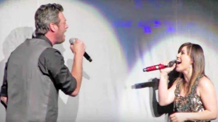 Blake Shelton Joins Kelly Clarkson For Sensational ‘Don’t You Wanna Stay’ Duet | Country Music Videos