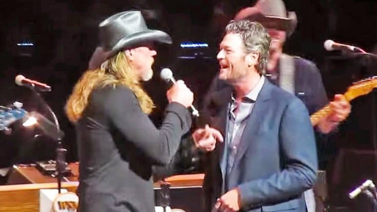 Blake Starts Singing ‘Hillbilly Bone’ Alone At The Opry, Then Trace Walks In And The Crowd Goes Wild | Country Music Videos