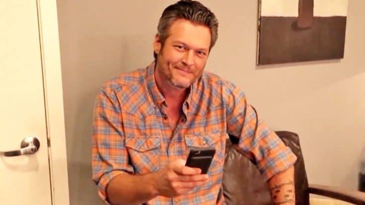 Blake Shelton Proves He Is Sexiest Man Alive With His Sense Of Humor | Country Music Videos
