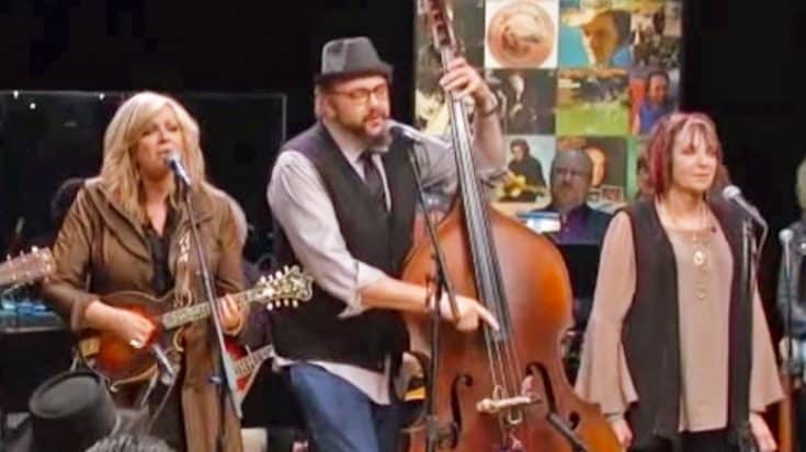 Merle Haggard’s ‘If We Make It Through December’ Gets A Bluegrass Twist, And It’s Outstanding | Country Music Videos