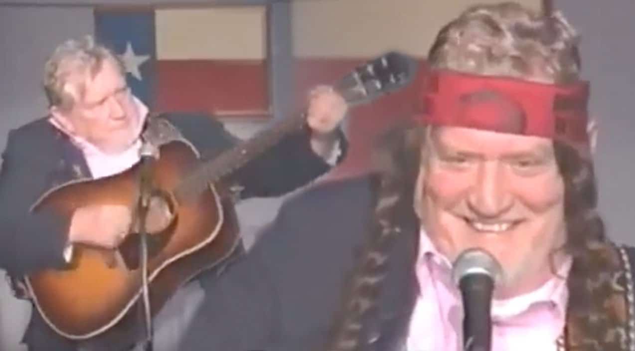 Boxcar Willie Does Impressions Of Waylon Jennings, Willie Nelson & More | Country Music Videos