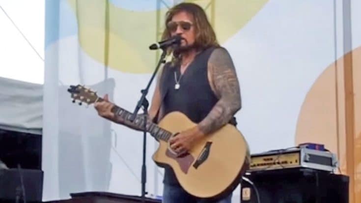 Billy Ray Cyrus Performs Bluesy Version Of ‘Amazing Grace’ At CMA Fest | Country Music Videos