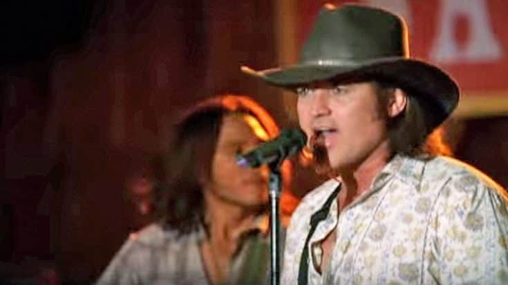 Billy Ray Cyrus Heads ‘Back To Tennessee’ To Find His Roots | Country Music Videos
