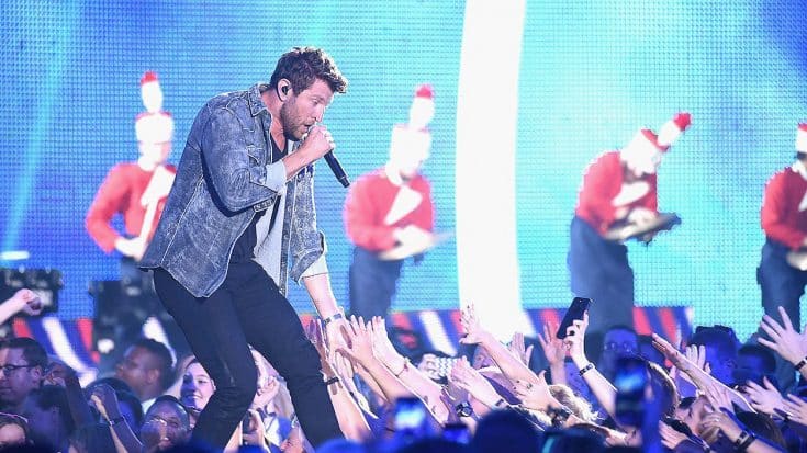 Brett Eldredge Brings Down The House With Killer CMT Music Awards Performance | Country Music Videos