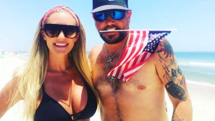 Jason Aldean’s Wife Brittany Shows Off Baby Bump In Adorable Dance Party | Country Music Videos