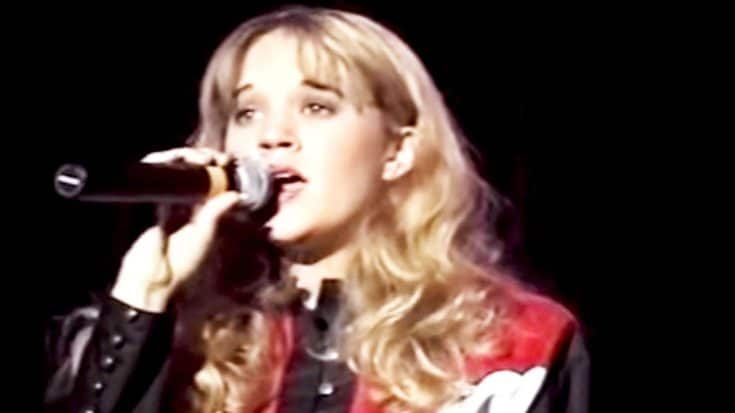 15-Year-Old Carrie Underwood Sings Mindy McCready’s “Maybe He’ll Notice Her Now” | Country Music Videos