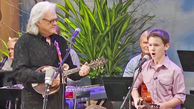 Fiddle Prodigy Carson Peters Joins Ricky Skaggs For Toe-Tappin’ ‘Blue Moon Of Kentucky’ | Country Music Videos
